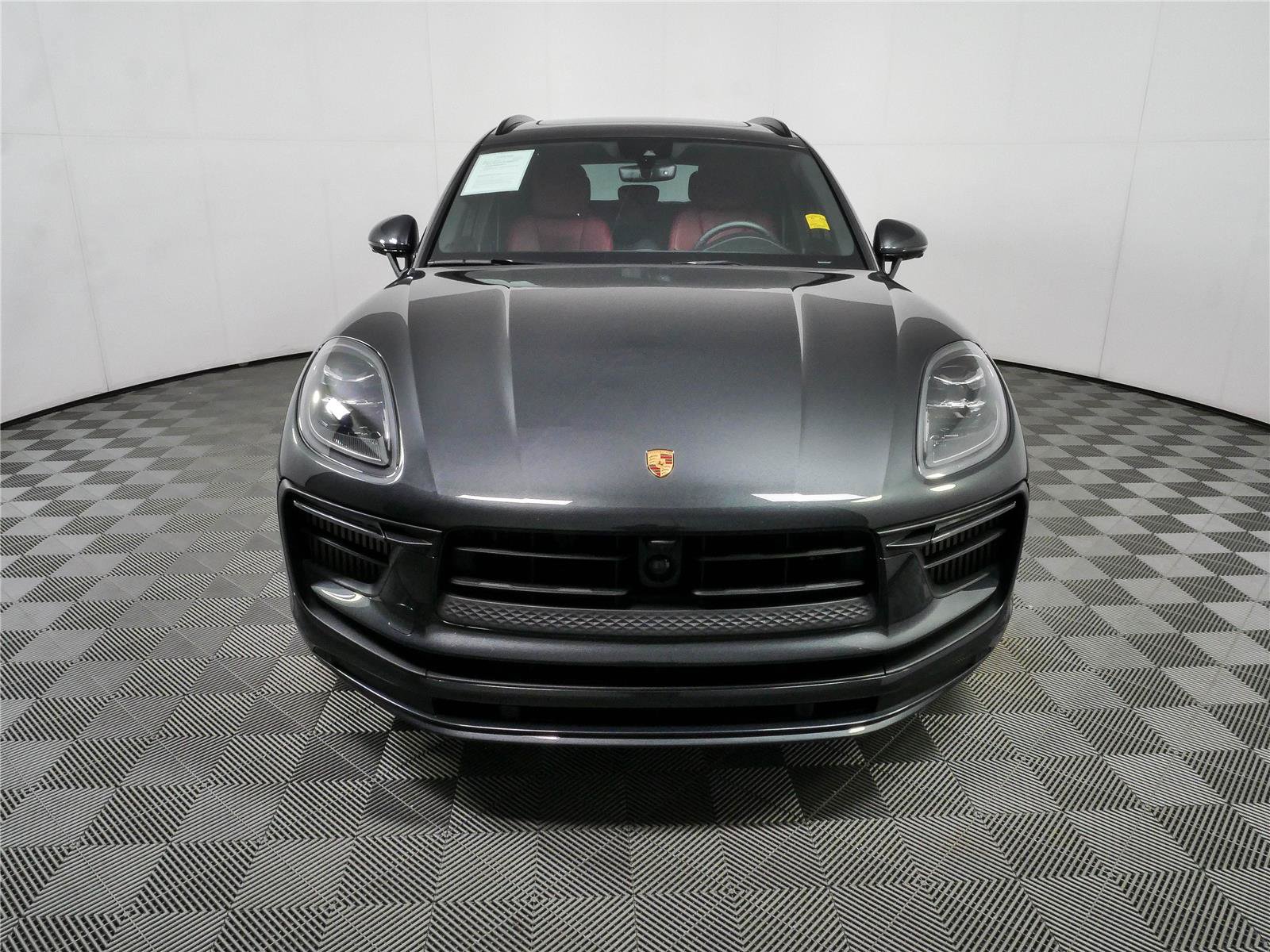 Used 2025 Porsche Macan S AWD/4WD image 37