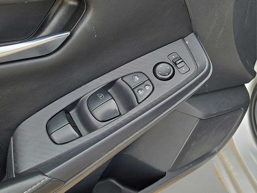 Used 2023 Nissan Sentra SV image 22