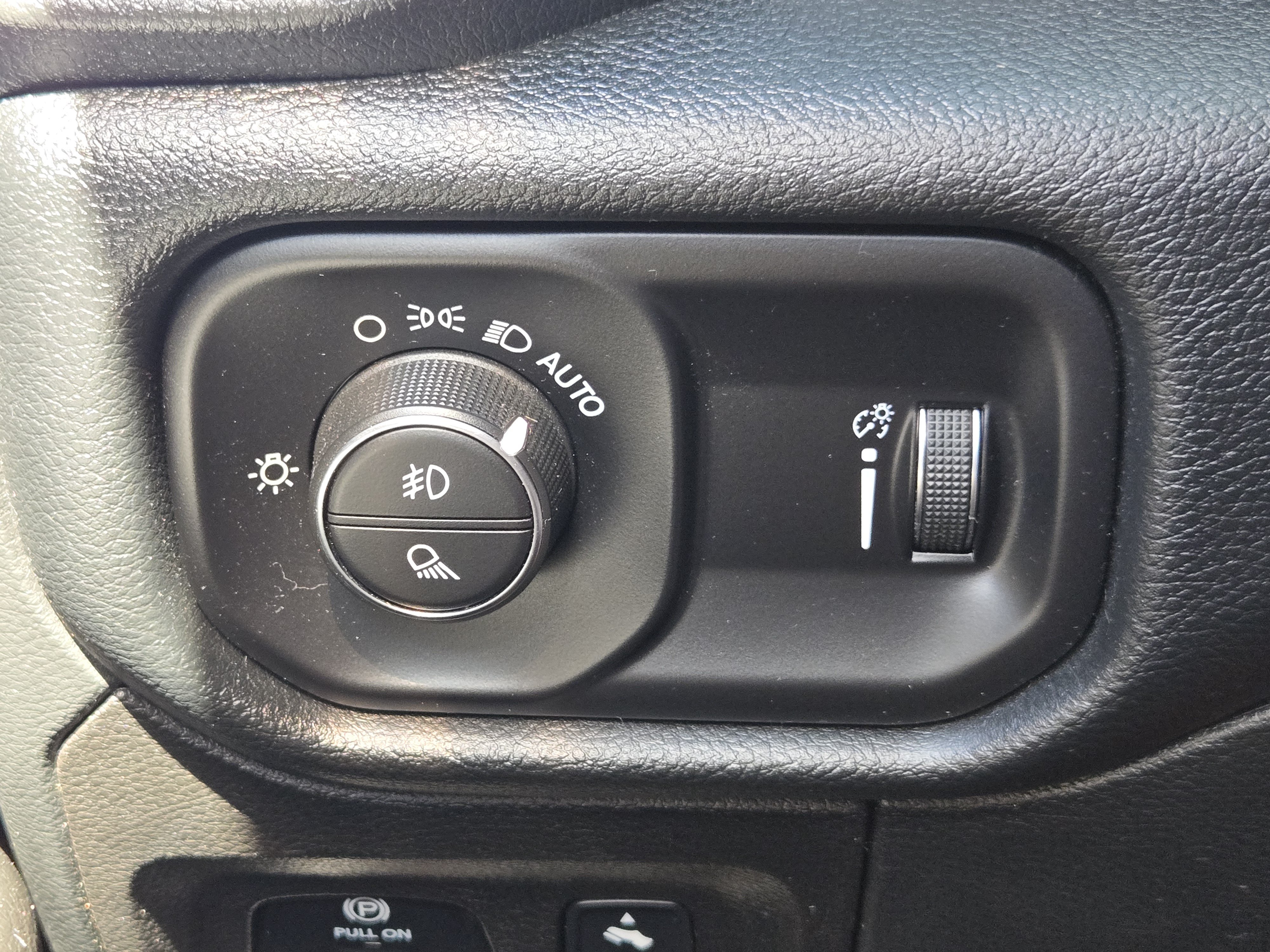 Used 2022 RAM 1500 Big Horn AWD/4WD image 24