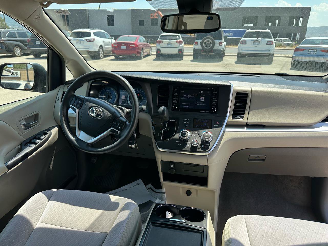 Used 2018 Toyota Sienna LE w/ Protection Package FWD image 11