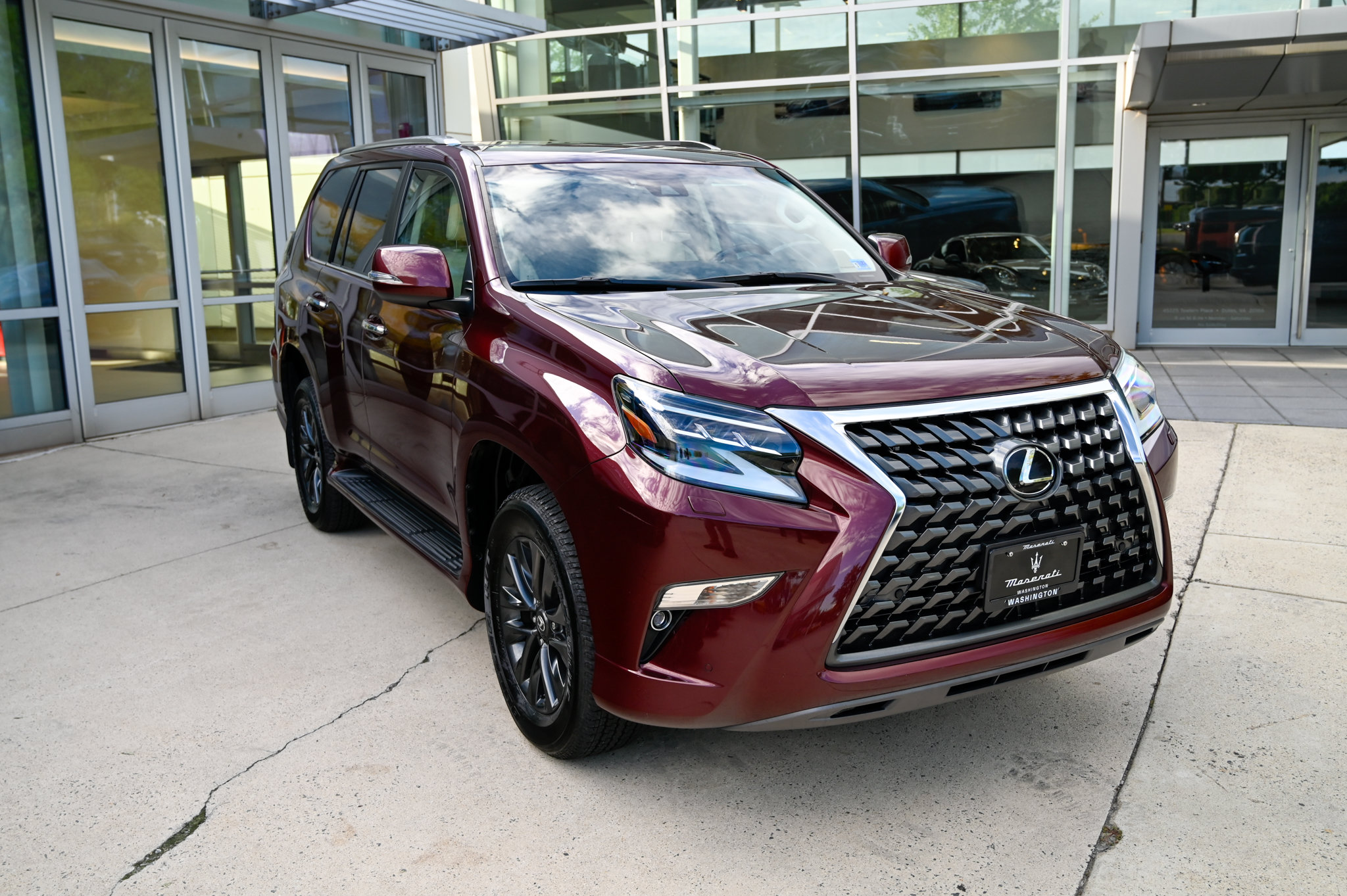 Used 2021 Lexus GX 460 Premium w/ Premium Package AWD/4WD image 3