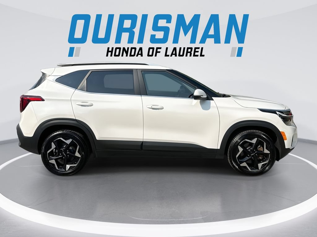 Used 2024 Kia Seltos EX AWD/4WD image 9