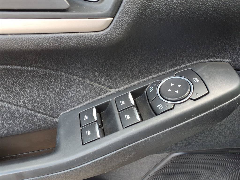 Used 2022 Ford Escape SE w/ SE Sport Appearance Package AWD/4WD image 19