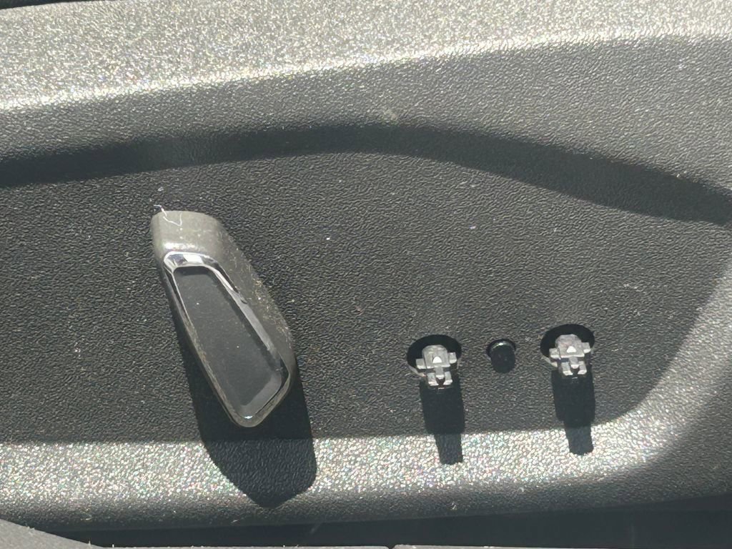 Used 2016 Ford Fusion SE FWD image 33