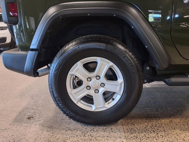 Used 2022 Jeep Wrangler Sport S AWD/4WD image 11