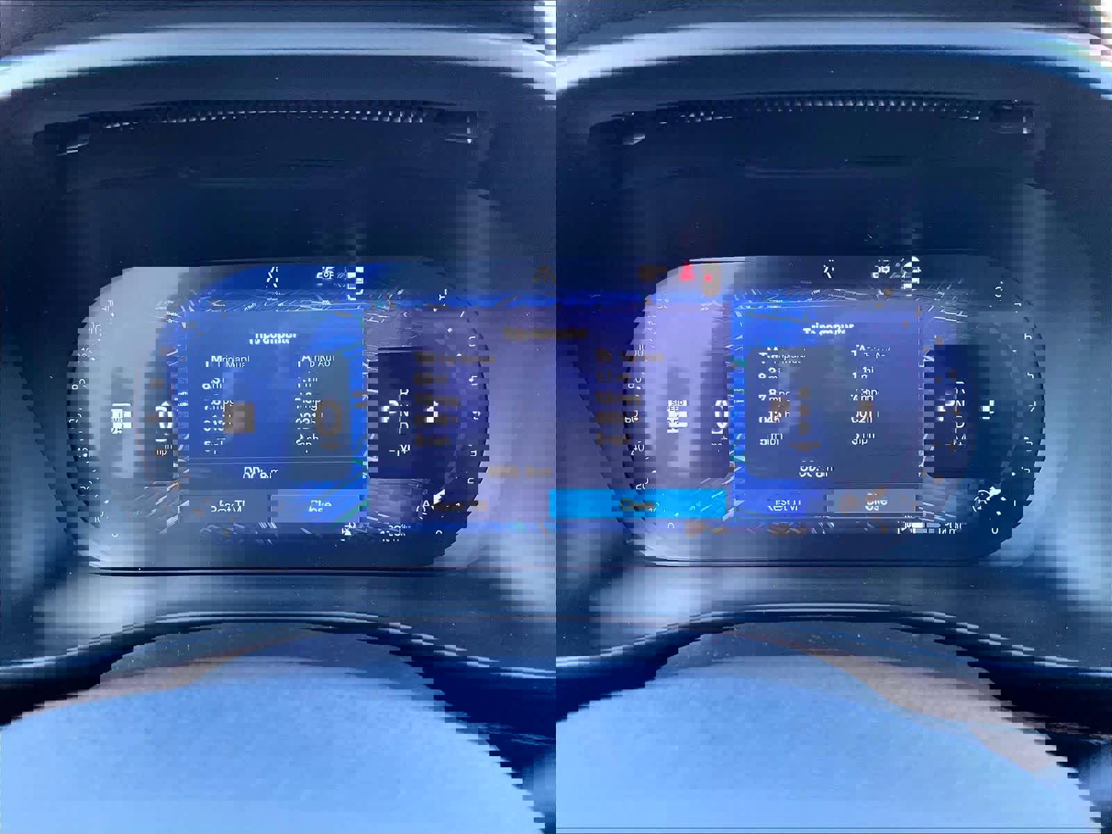 New 2026 Volvo XC40 B5 Core w/ Climate Package image 19