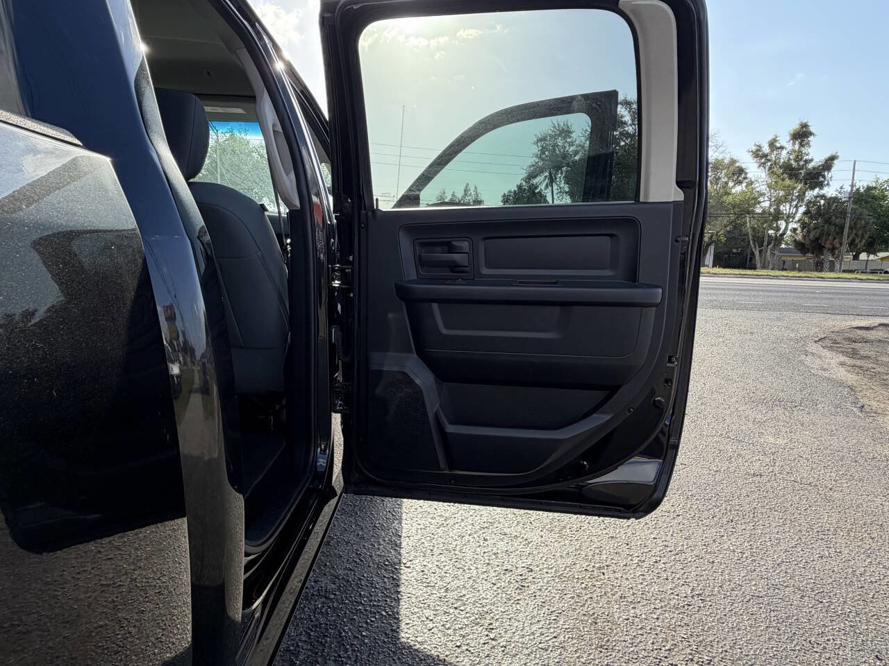 Used 2017 RAM 1500 Express w/ Express Value Package image 20