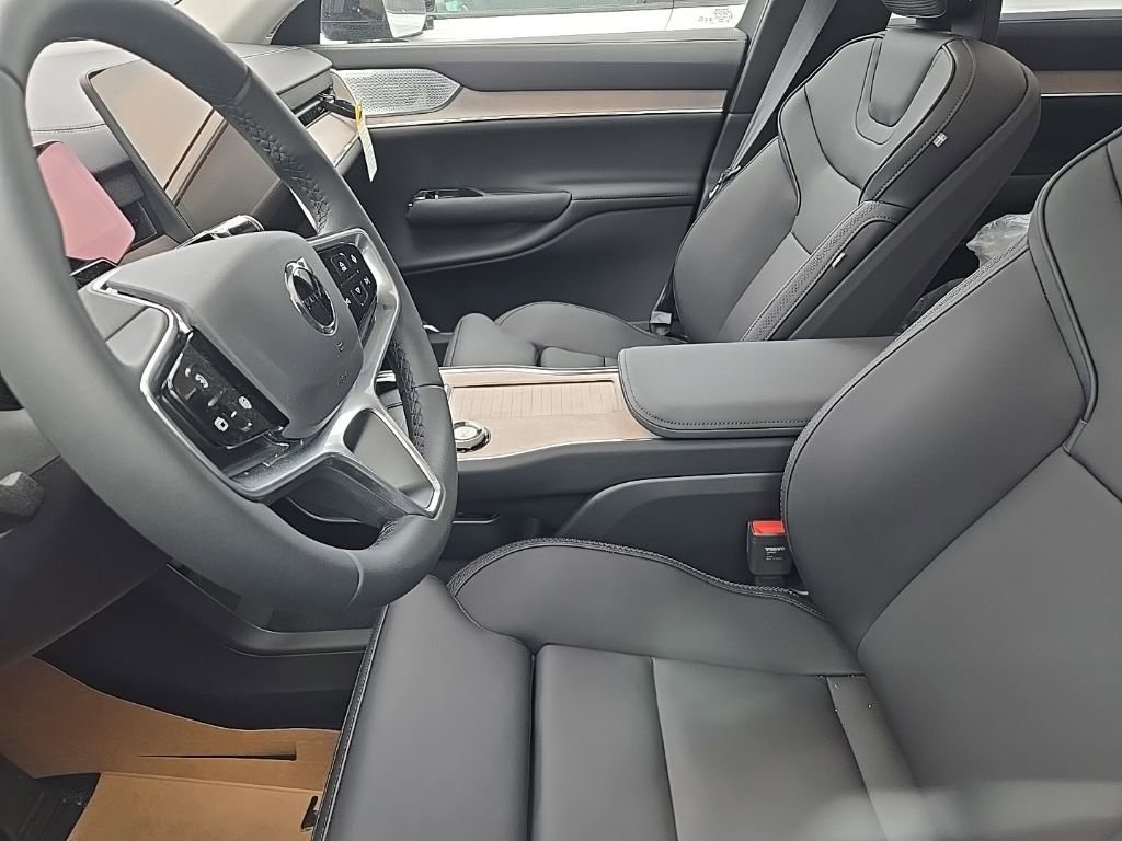 New 2025 Volvo EX90 Ultra image 8