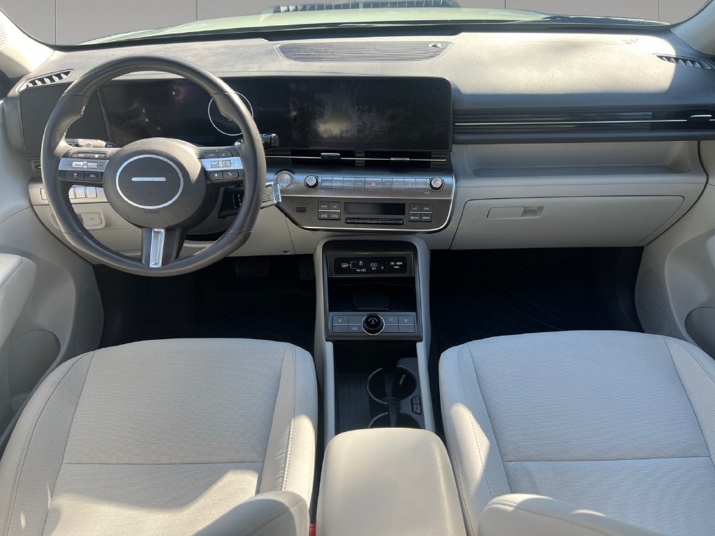 Used 2025 Hyundai Kona SEL AWD/4WD image 12