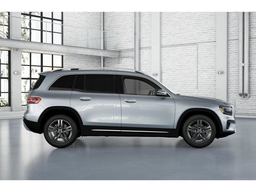 New 2026 Mercedes-Benz GLB 250 4MATIC image 2