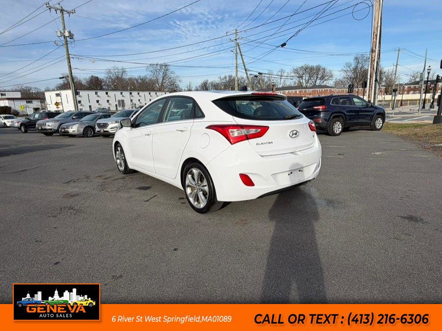 Used 2014 Hyundai Elantra GT w/ Option Group 03 image 8