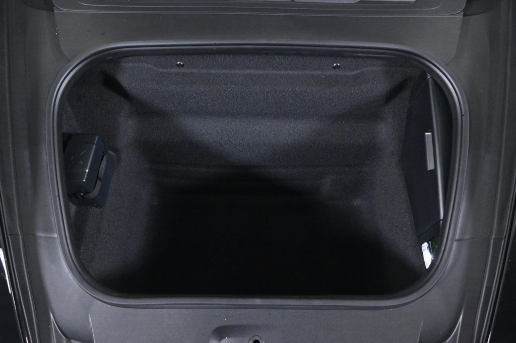 Used 2025 Porsche 911 Carrera w/ Sport Chrono Package image 27