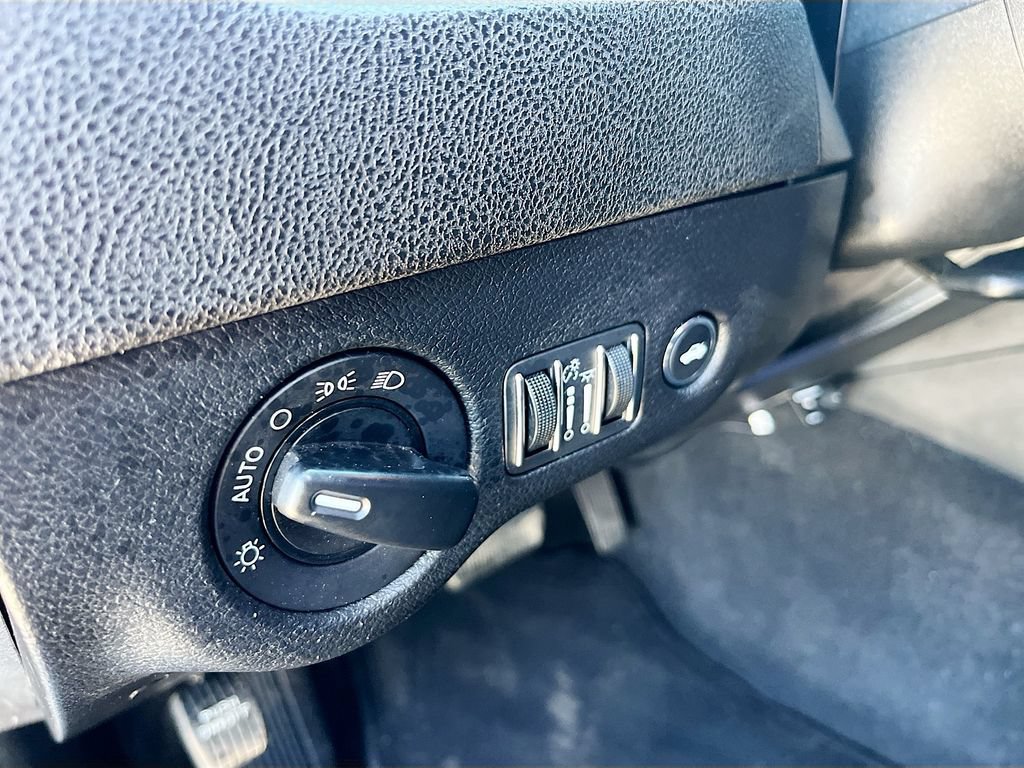 Used 2023 Dodge Charger SXT w/ Blacktop Package RWD image 10