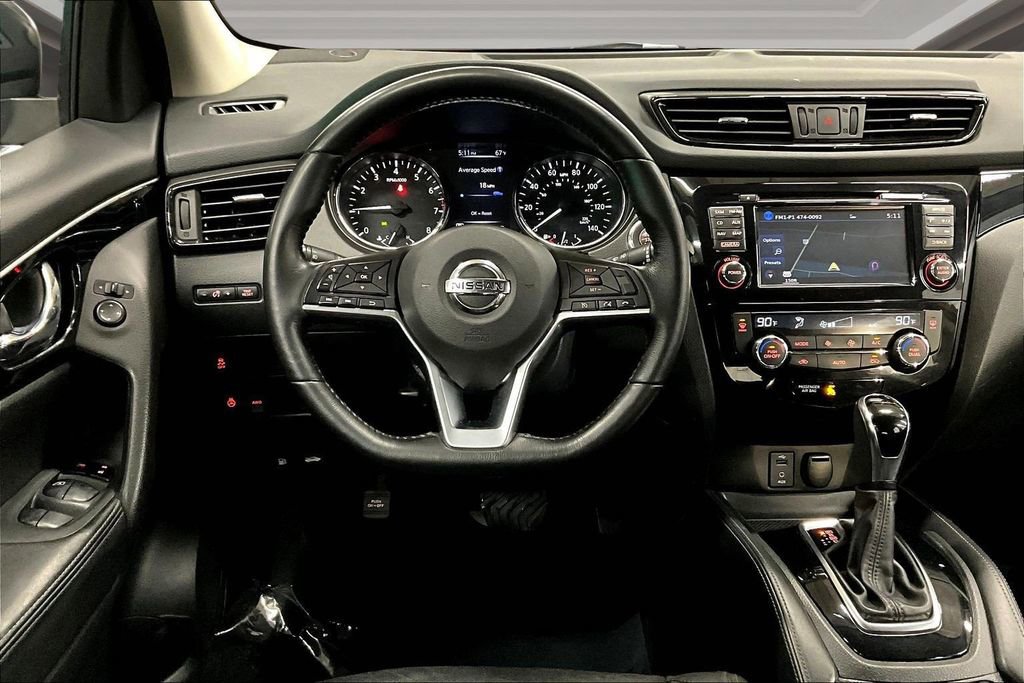 Used 2017 Nissan Rogue Sport SL image 8