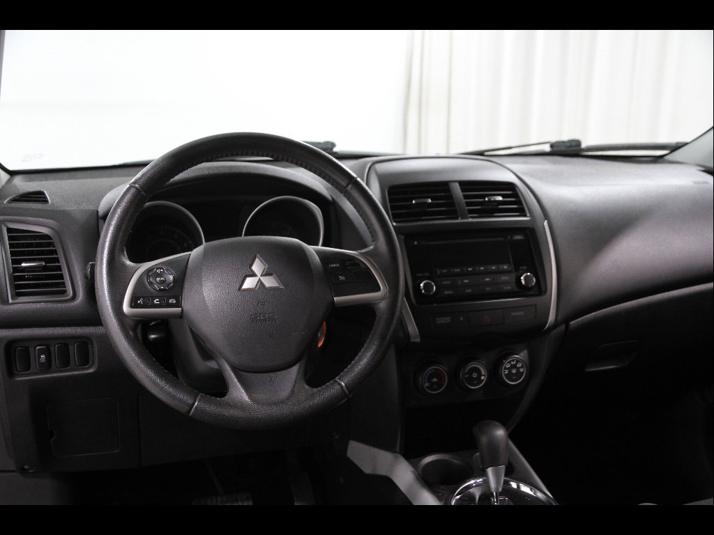 Used 2014 Mitsubishi Outlander Sport ES image 6