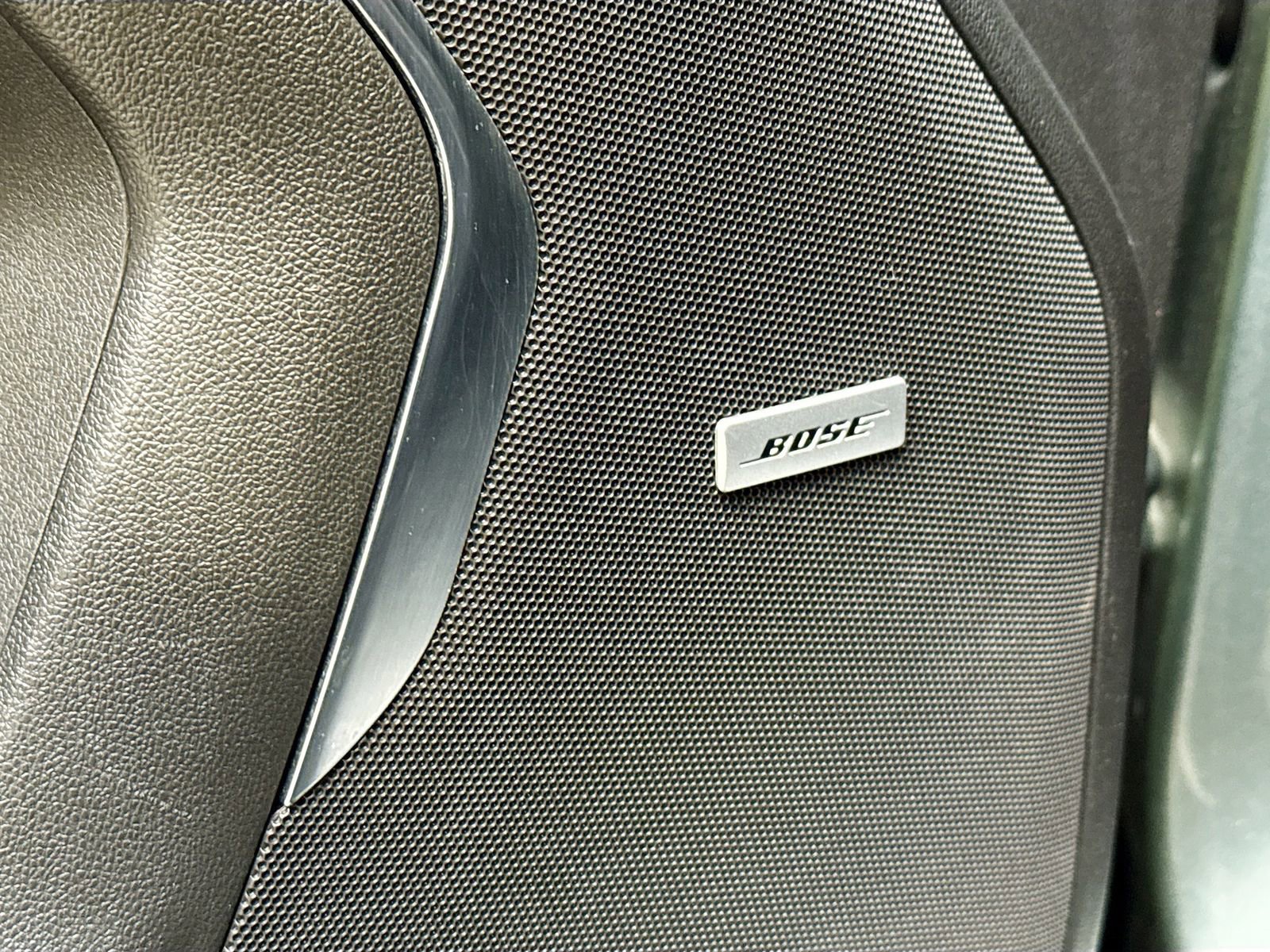 Used 2024 Chevrolet Tahoe LT AWD/4WD image 21