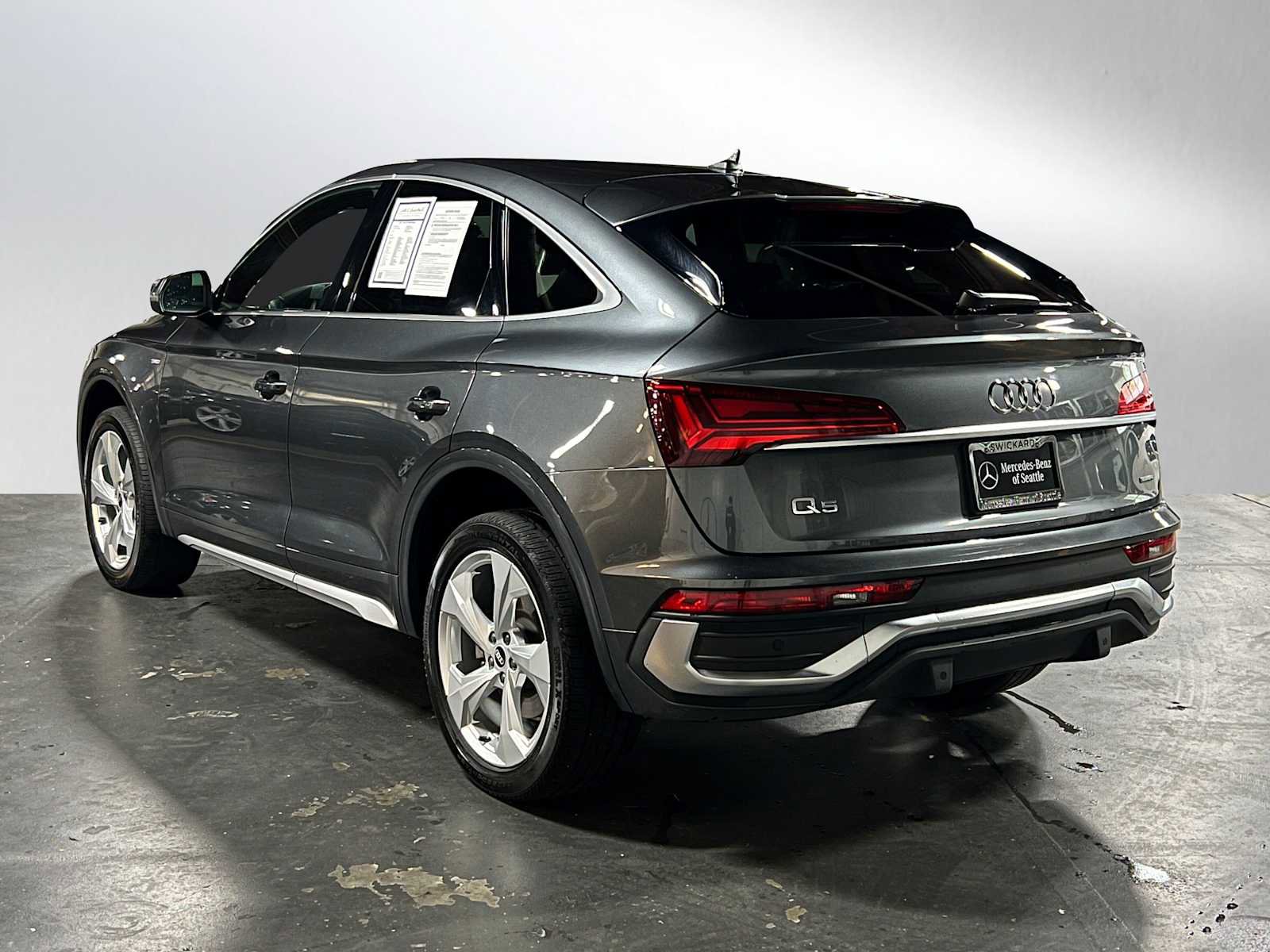 Used 2021 Audi Q5 2.0T Premium Plus w/ Premium Plus Package AWD/4WD image 5