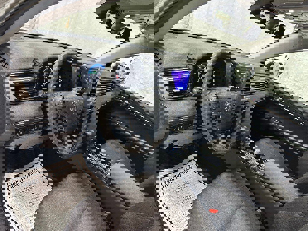 Used 2025 Toyota Camry LE image 15