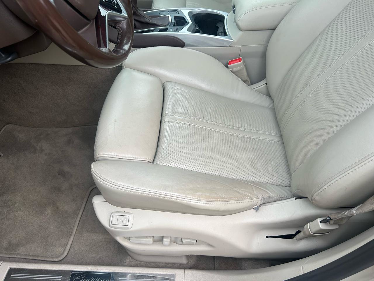 Used 2014 Cadillac SRX Performance AWD/4WD image 17