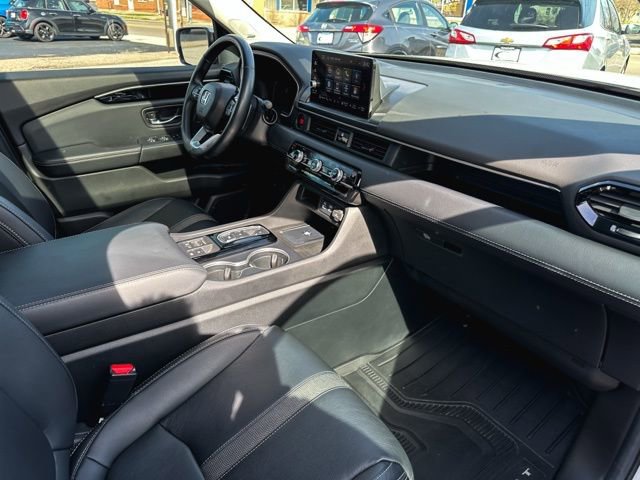 Used 2023 Honda Pilot Touring image 26