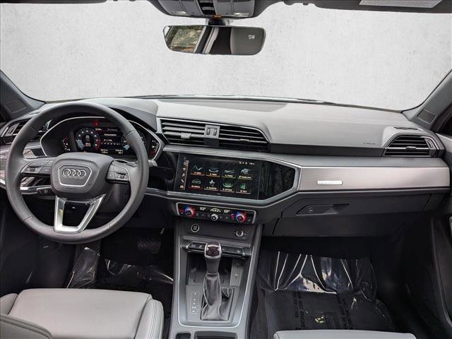 Certified 2025 Audi Q3 2.0T Premium w/ Convenience Package image 18
