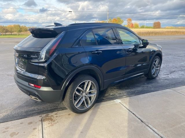 Used 2023 Cadillac XT4 Sport w/ Enhanced Visibility Package image 4