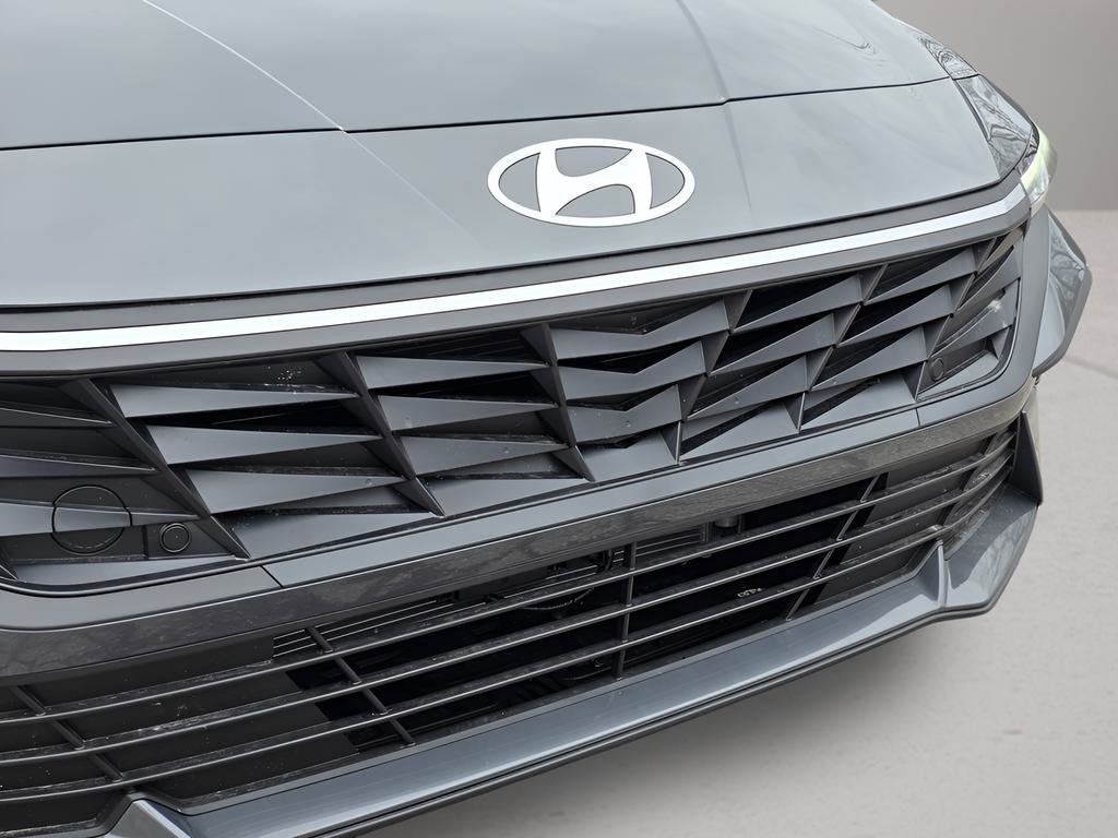 New 2026 Hyundai Elantra Sport image 9