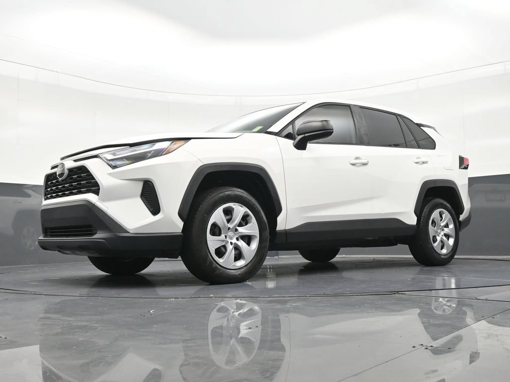 Used 2023 Toyota RAV4 LE FWD image 18