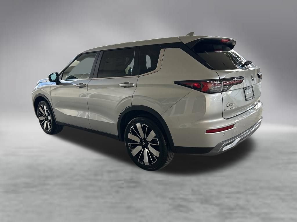 New 2026 Mitsubishi Outlander SE FWD image 4