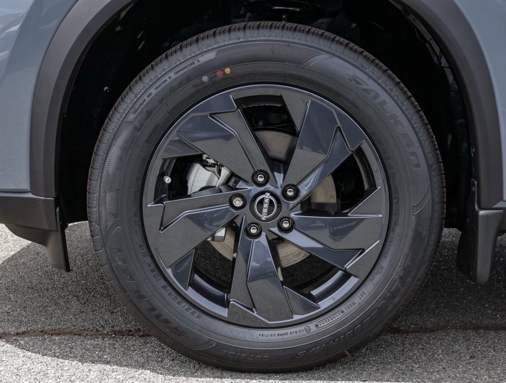 New 2026 Nissan Rogue SV FWD image 11