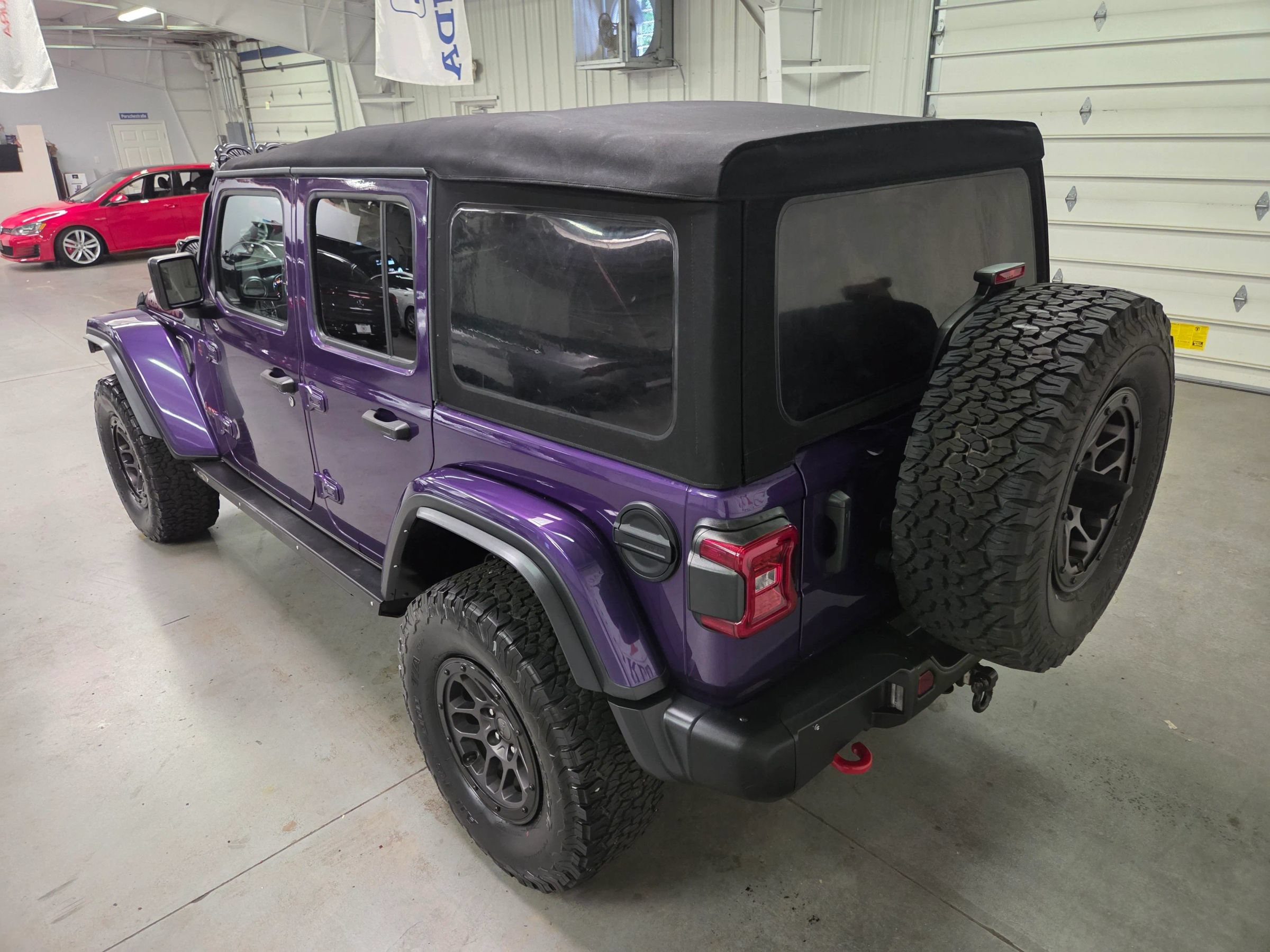 Used 2023 Jeep Wrangler 4WD Unlimited Rubicon w/ Xtreme 35 Tire Package image 5