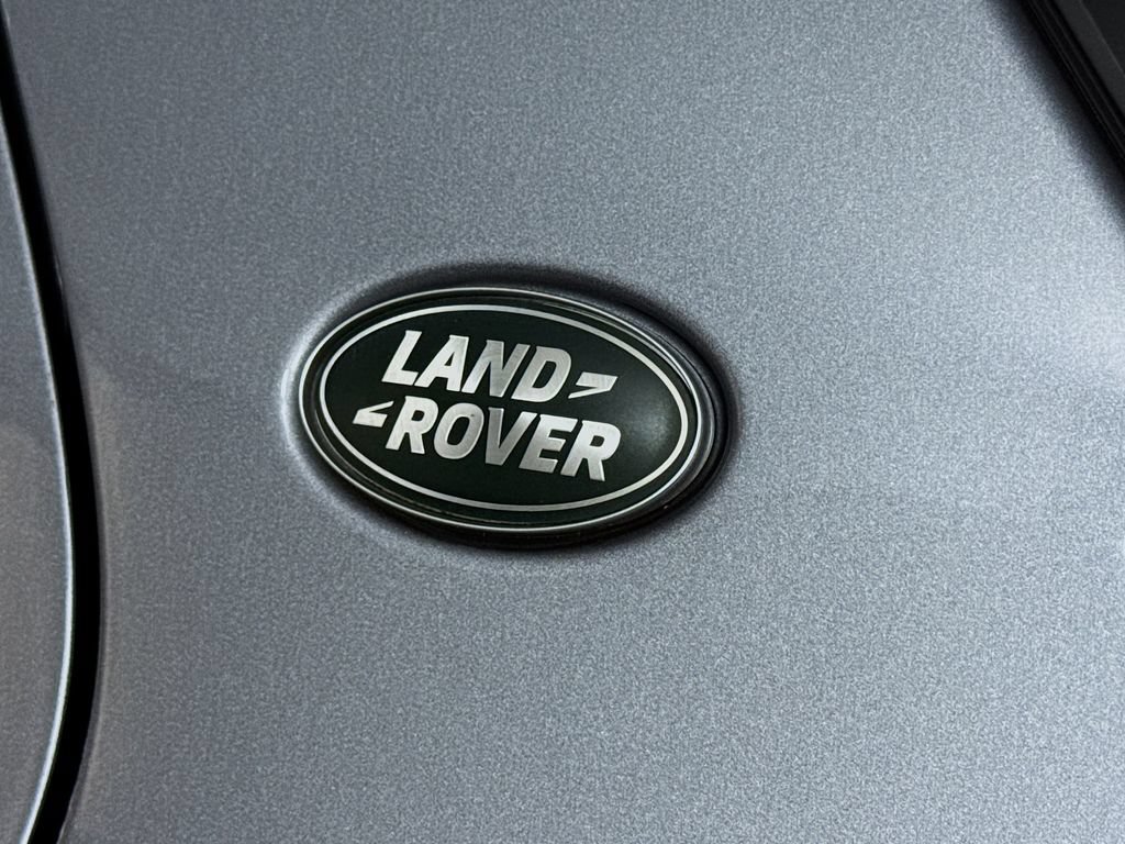 Used 2022 Land Rover Discovery Sport SE R-Dynamic AWD/4WD image 9