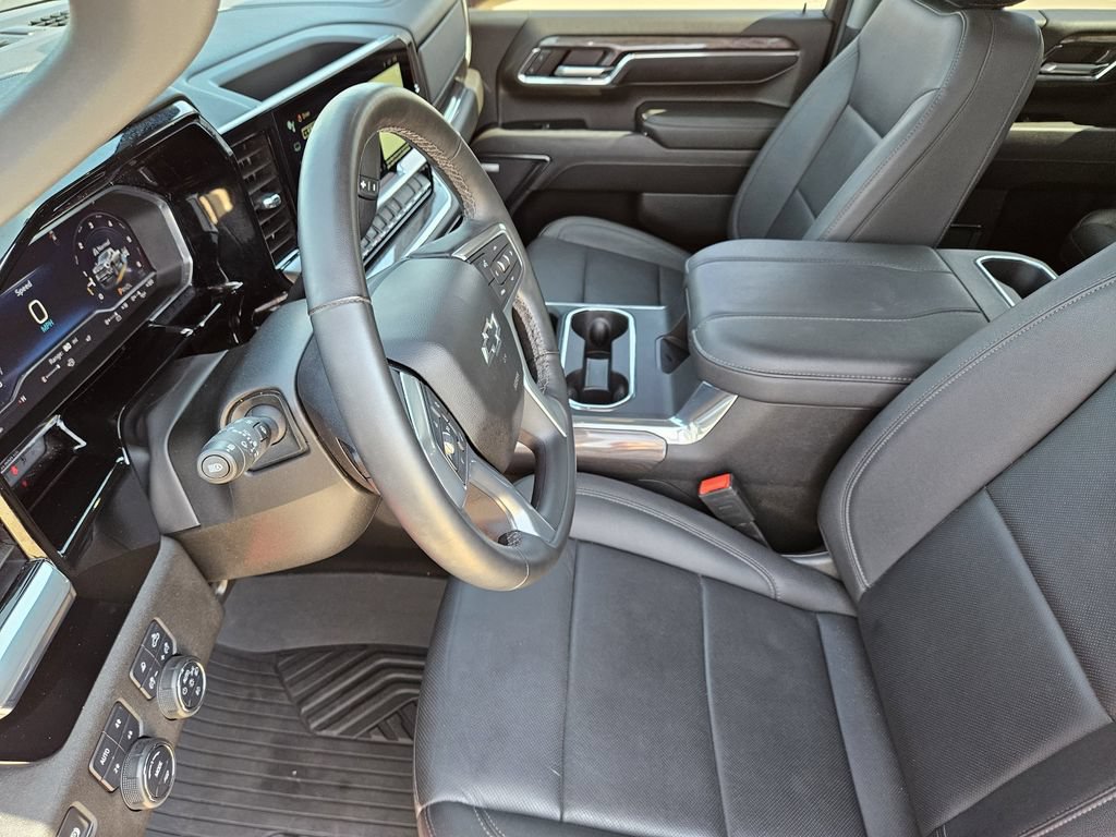 Used 2024 Chevrolet Silverado 2500 LTZ w/ LTZ Plus Package AWD/4WD image 13