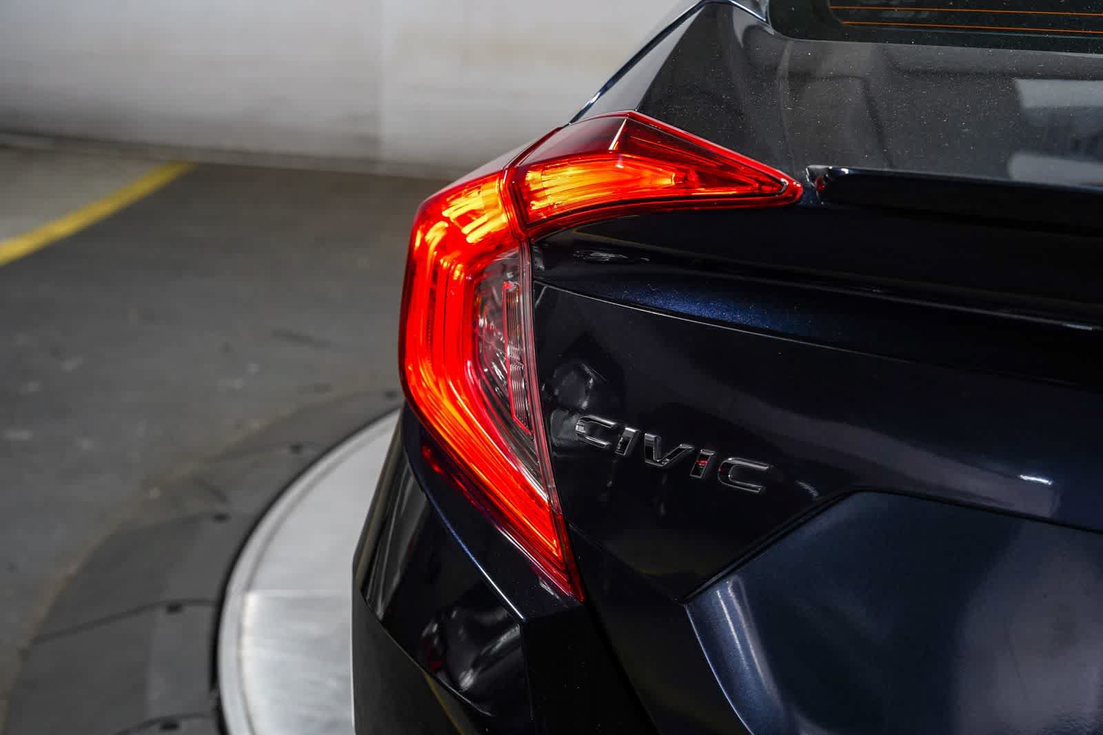 Used 2017 Honda Civic EX-T image 11
