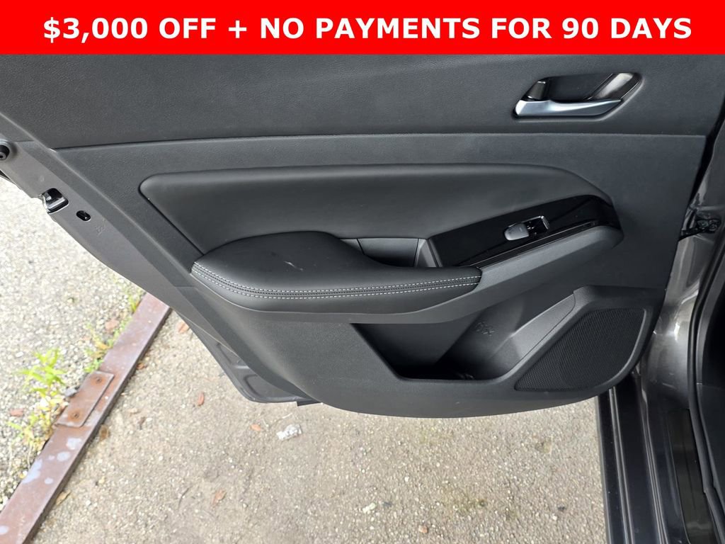 New 2025 Nissan Altima 2.5 SL image 39