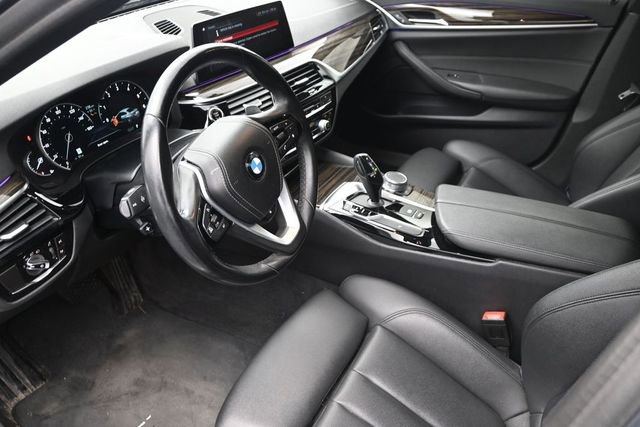 Used 2019 BMW 530i xDrive w/ Convenience Package AWD/4WD image 17