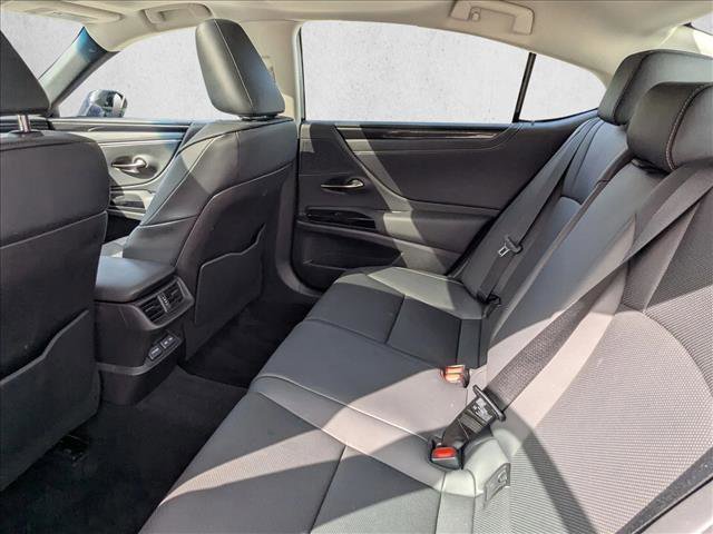 Used 2023 Lexus ES 350 w/ Accessory Package (Z2) image 18