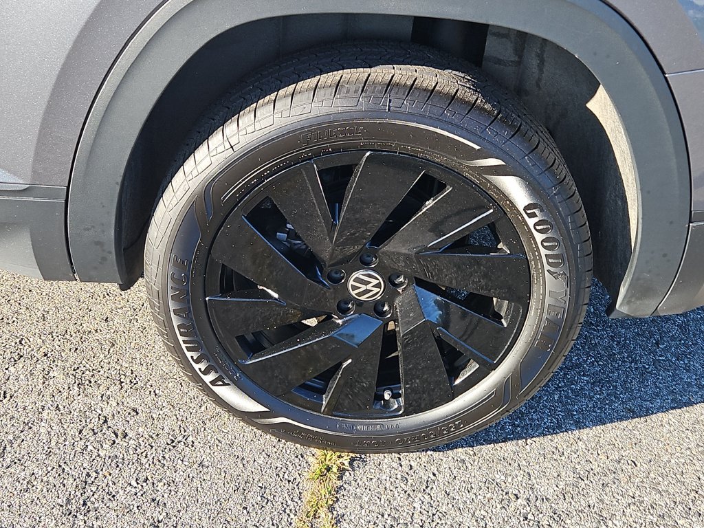 Certified 2024 Volkswagen Atlas SE AWD/4WD image 8