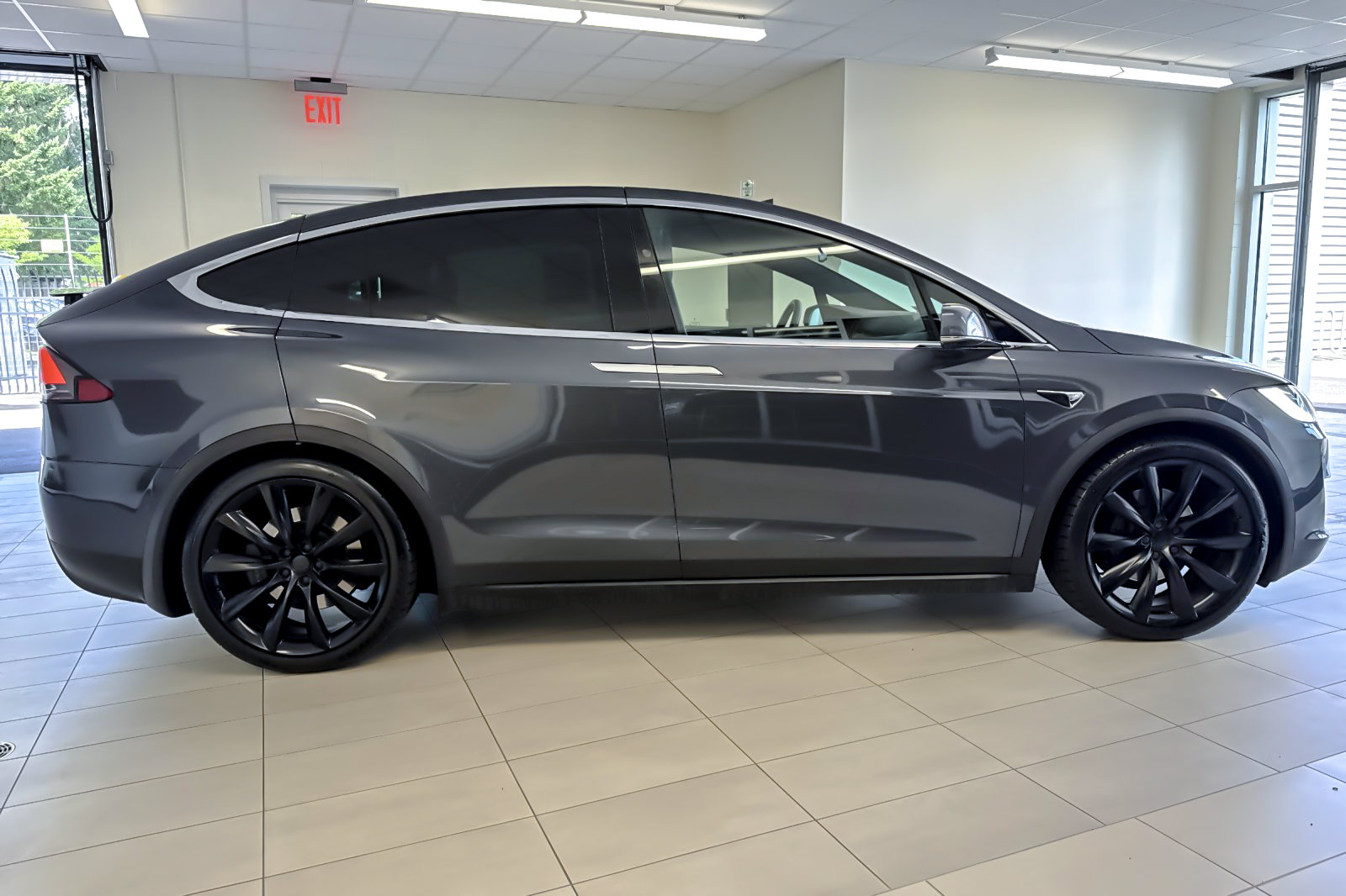 Used 2019 Tesla Model X 75D AWD/4WD image 3