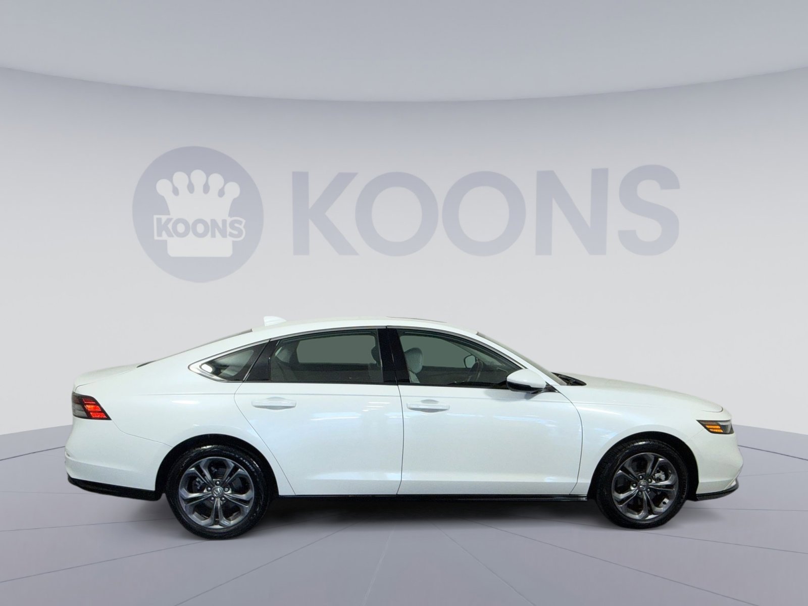 Used 2023 Honda Accord EX-L image 8