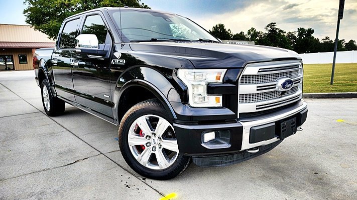 Used 2015 Ford F150 Platinum w/ Equipment Group 701A Luxury AWD/4WD image 2