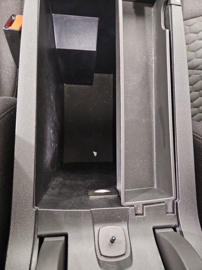 Used 2019 Chevrolet Equinox LT FWD image 27