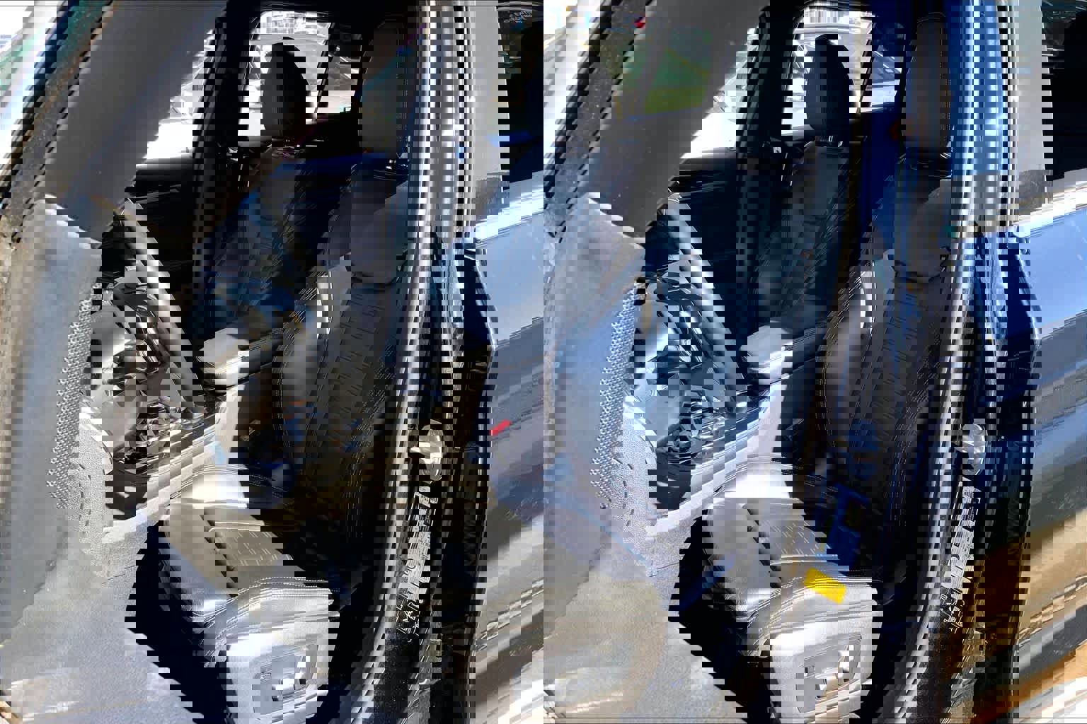 Used 2020 BMW X4 xDrive30i w/ Driving Assistance Package image 9