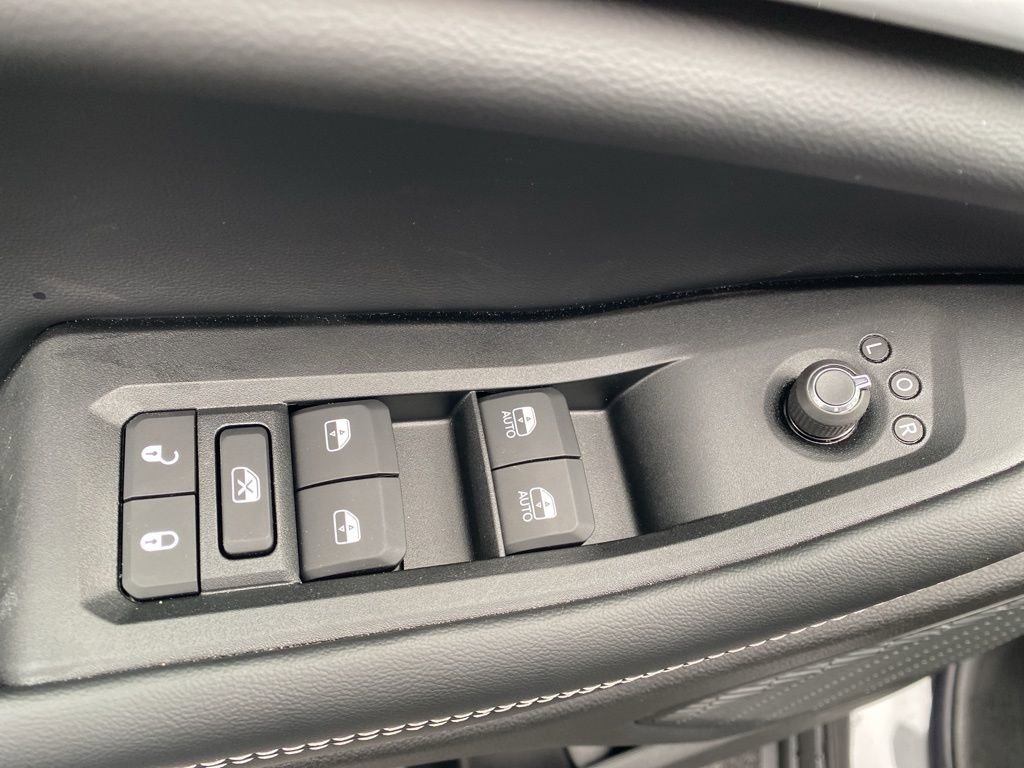 New 2025 Jeep Grand Cherokee L Limited image 10