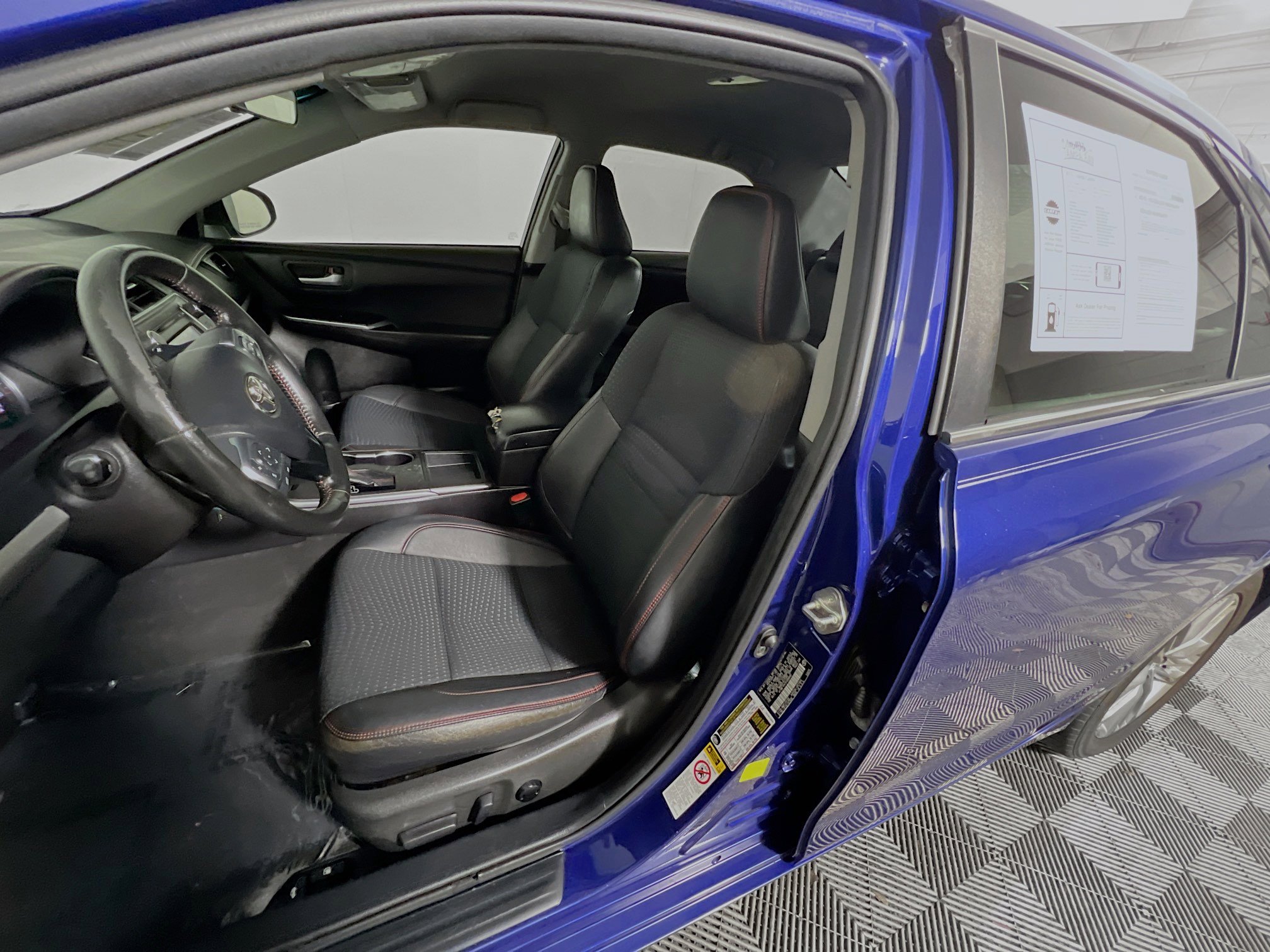 Used 2015 Toyota Camry SE image 15