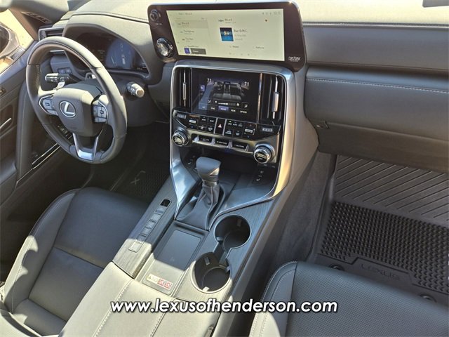 Certified 2025 Lexus LX 600 4WD w/ Appearance Package image 19