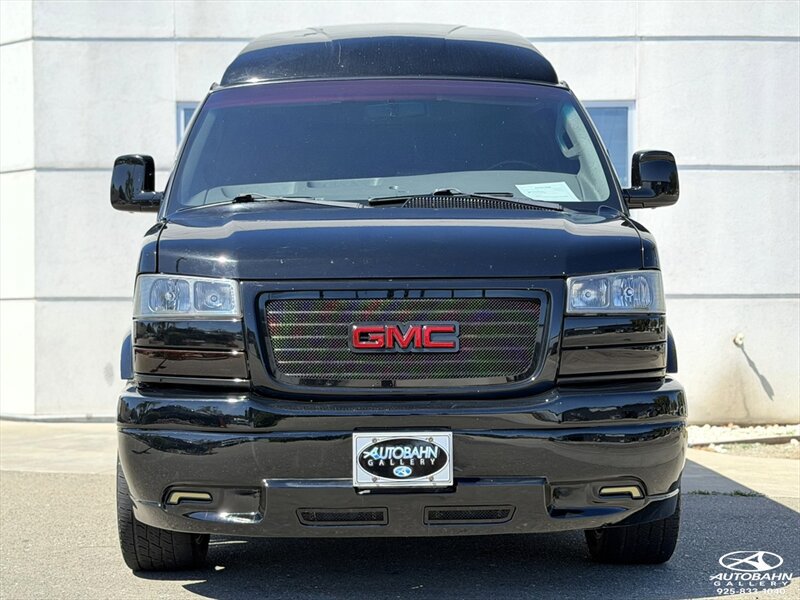 Used 2017 GMC Savana 2500 RWD image 2