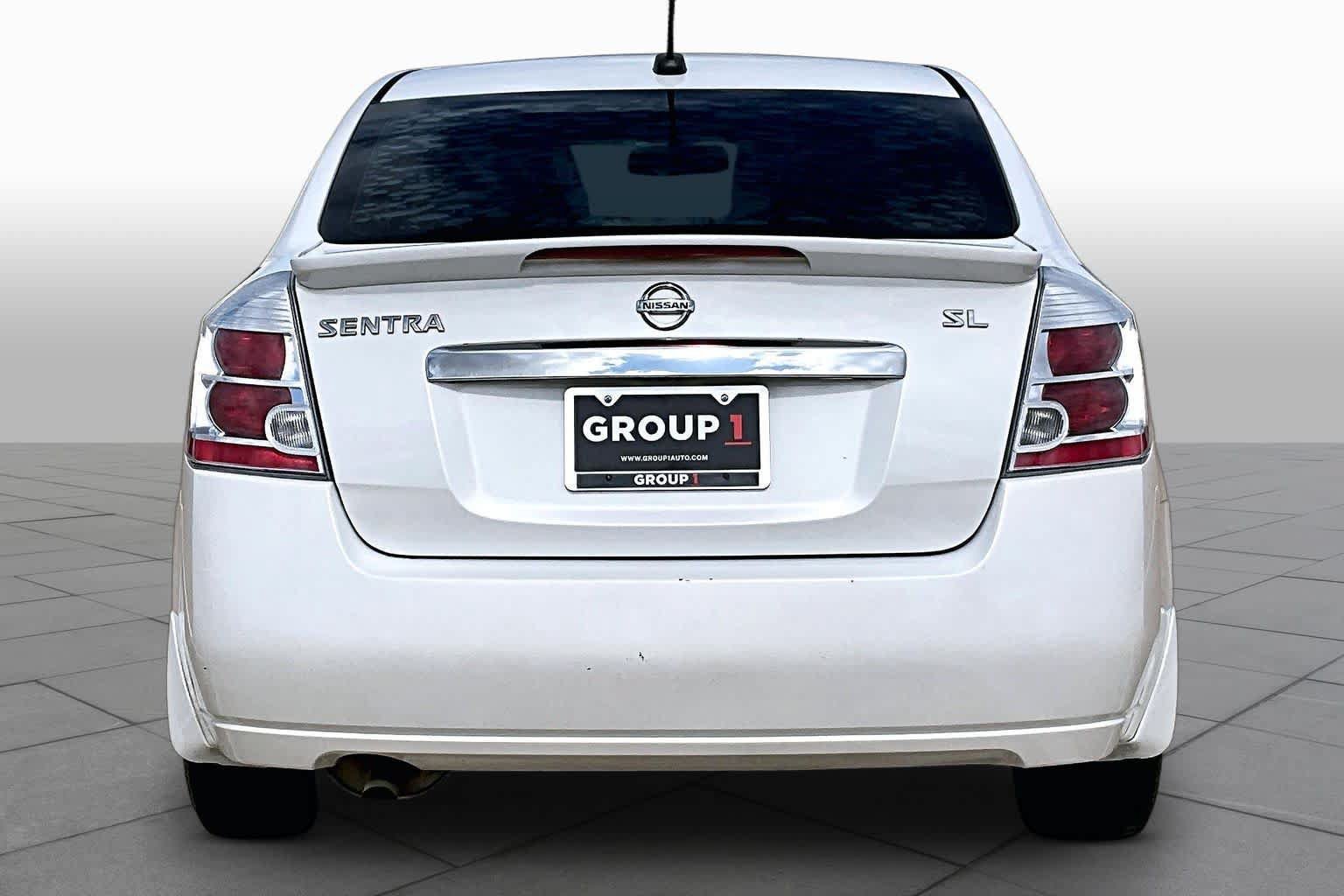 Used 2012 Nissan Sentra 2.0 SL w/ Navigation Pkg FWD image 2