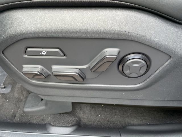 New 2026 Hyundai Santa Fe Calligraphy AWD/4WD image 9