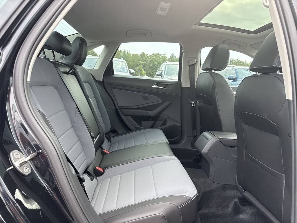 New 2025 Volkswagen Jetta SE image 16